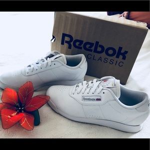 Size 9 Reebok *Classic* Princess Wide D